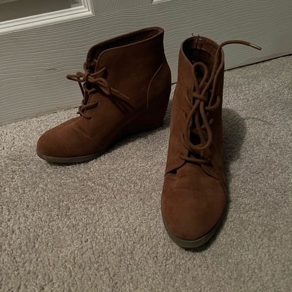 Madden Girl- lace up suede wedges - Picture 2 of 3